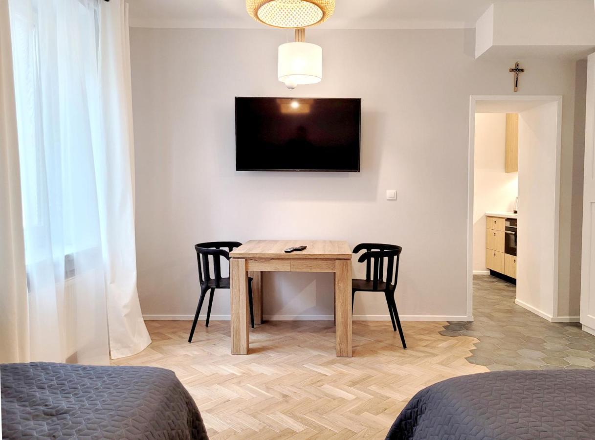 Kana - Stylish Apartment In Krakow Pomorska - Close, Wifi, Smart Tv Bagian luar foto